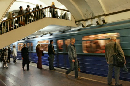 Trebuie să renunț la locul meu în nerespectarea transportului la metroul de la Moscova?