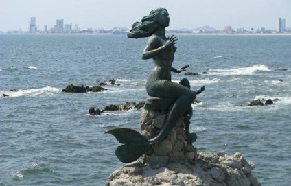 Imaginea unei sirene într-o sculptură urbană - târg de stăpâni - manual, manual