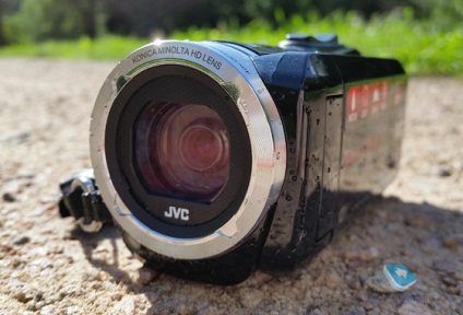 Prezentare generală a camerei video jvc gz-rx115