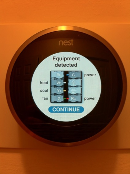 Privire de ansamblu Termostatul de învățare a cuiburilor termostate îmbunătățit de auto-învățare -