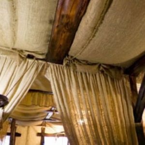 Decorarea tavanului unei stofă de gazon