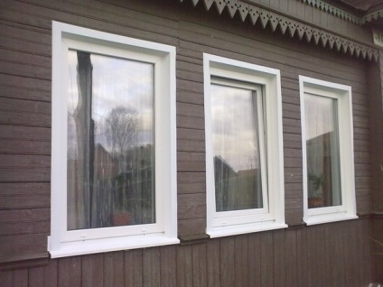 Decorarea ferestrelor pe fațada plăcii ondulate - sfaturi utile