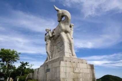 Parcul - cerbul și-a întors capul - în Sanya, Hainan
