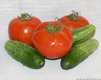 Tomate și castraveți