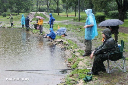 Pescuitul pe malul lacului stâng în Khimki, pescuit plătit, recenzii