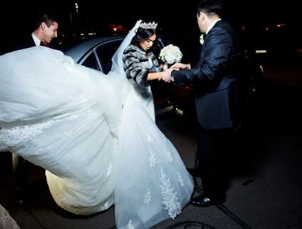 Rus kim kardashian emilia kazanjyan a făcut o nuntă șic pentru fratele ei (foto)