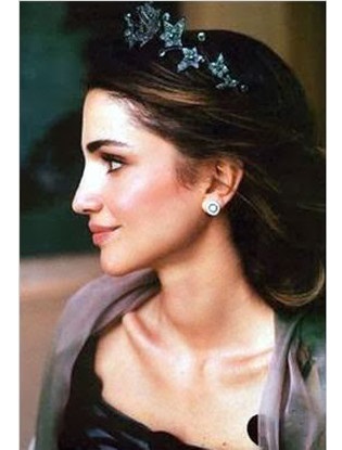 A legszebb királyi tiara modernitás, a Marie Claire (Tiara jött létre) A legszebb királyi tiara modernitás, a Marie Claire