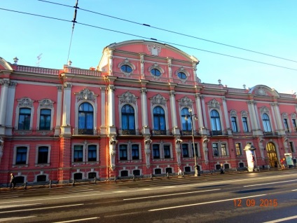 Arată fântâni de închidere în Peterhof sau un week-end în St. Petersburg 12-13 septembrie 2015 -