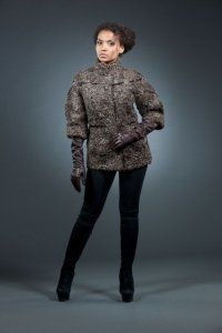 Un blana de blana de la Astrakhan cu ce sa poarte, sfaturi de designeri de moda pe 50 de fotografii