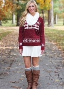 Cu pulover de cerb (56 poze) feminin, copil, tricotat, rosu, Crăciun, noul an, iarnă