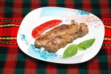 Carne de porc pe grătar - prăjit prăjit de porc, carne excelentă și gustoasă