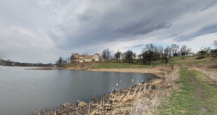 Castelul Svirzhsky din regiunea Lviv, castelul Svirzh - istorie, fotografie