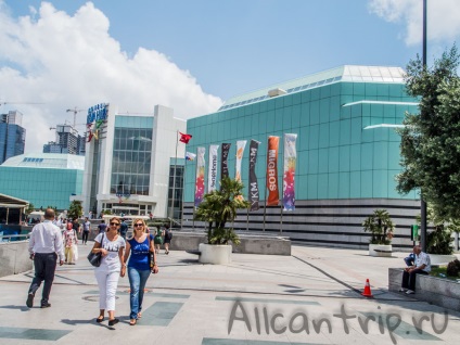 Centrul comercial Jevahir din Istanbul İstanbul cevahir avm