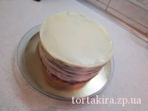 Díszíteni a tortát mascarpone krémmel és a jegesedés