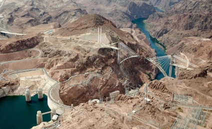 Un Hoover Dam unic, sau barajul Hoover