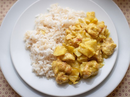 Második fogás csirke curry fahéj-kéreg