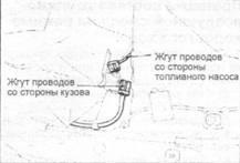 Cseréje a tüzelőanyag-szűrő (filter) Cseréje az üzemanyag szűrő