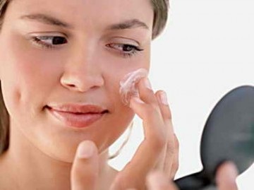 10 modalități eficiente de a scăpa de acnee
