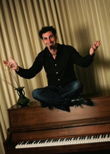 15 Fapte surprinzătoare despre Serge Tankian