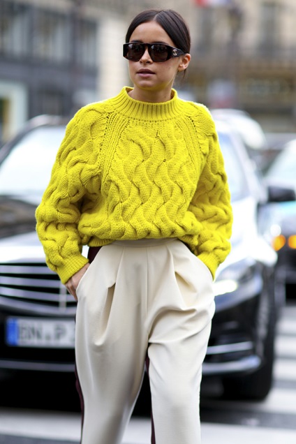 8 Ways viselni egy pulóvert, mint egy fashionista