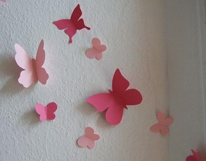 Fluturi din hârtie, puțină frumusețe