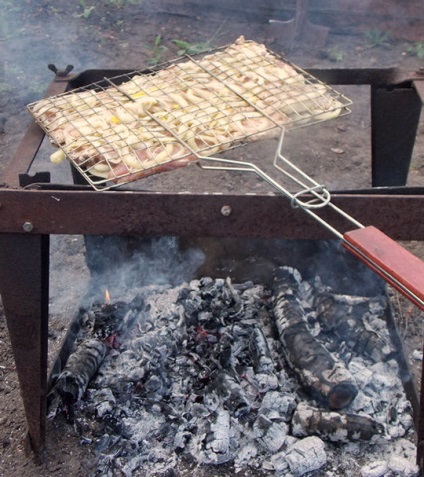 Gratar de porc la grătar