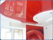 Ce trebuie să știți atunci când instalați un candelabru, o bandă LED sau spoturi într-un tavan întins