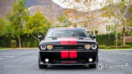 Dodge challenger srt8 392 pret, specificatii, fotografie