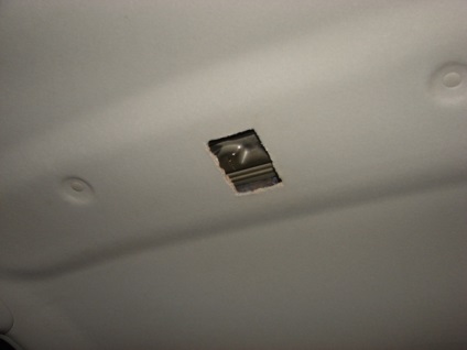 Iluminare suplimentară în salon, plafond pentru pasagerii din spate