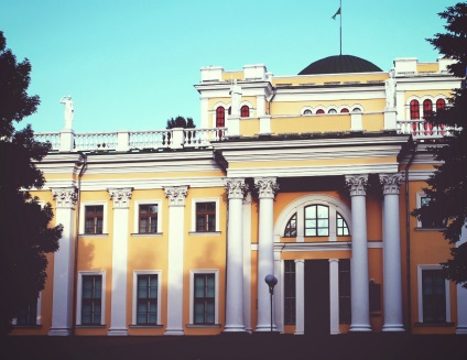 Palatul Blushului - Paskevich Istorie, fotografie, adresa