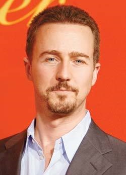 Focurile lui Edward Norton Edward Norton