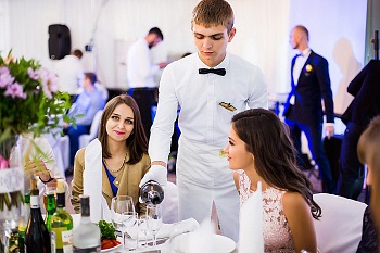 Hotel Union Hotel Vlagyivosztok buszbérlés sátor esküvői bankett-terem