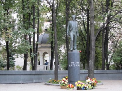 Cum să ajungi la teatrul din Moscova lângă casa lui Stanislavsky