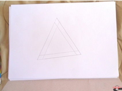 Cum de a desena un triunghi volumetric inexistent în etape, cât de ușor și ușor de a trage