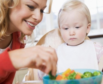 Cum să înveți un copil să mănânce sfaturi și idei noi de feluri de mâncare