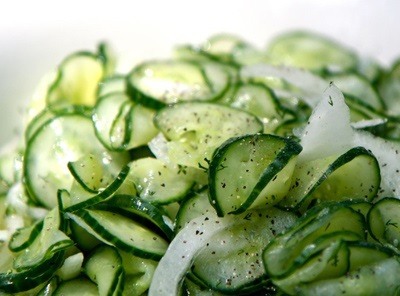 Hogyan kell elkészíteni a saláta uborka kaukázusi, kaukázusi konyha