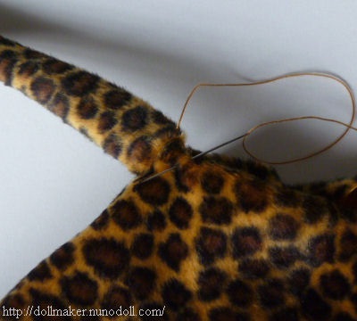 Cum să coaseți o jucărie moale din leopard, cu un cadru de sârmă