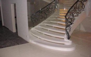 Kő lépcsők - az ideális megoldás a modern otthon