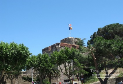 Collioure (Franța) locul de naștere al fauvismului și hamsiilor