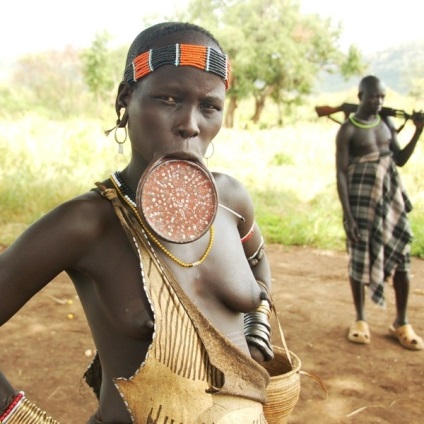 Frumusețea africană 20 de fotografii pitorești ale femeilor din diferite triburi, celebre pentru original