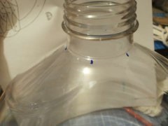 Lampa dintr-o sticlă de plastic