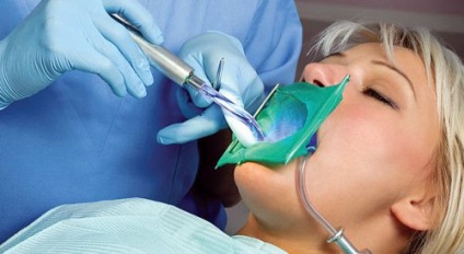 Tratamentul terapiei cu parodontita cu laser, vid, ultrasunete, electroforeza