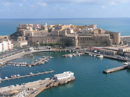 Melilla - autonóm város Marokkóban (poluanklav Spanyolország) - útikalauz - a világ