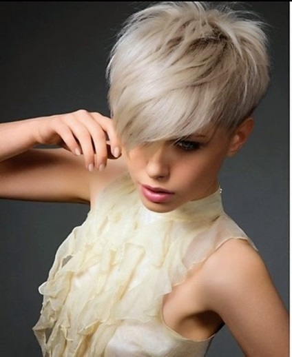 Fashionable haircut cascadă scurtă de 16 idei stilate - utile să știți