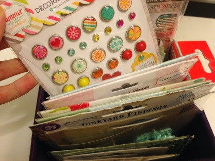 Colțul meu de gunoi - cum să depozitezi hârtie și ștampile pentru scrapbooking - aida manual