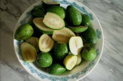 Някои добри рецепти компот от Feijoa