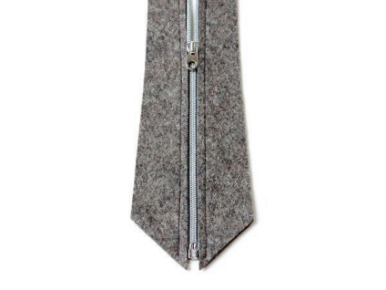 Cravată originală cu fermoar