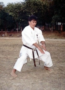 A fő különbség a hagyományos karate (itkf) és a modern közös karate (WUKO) - Center