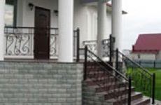 Díszítő veranda járda cserép, kő, gránit, kő tömb, fotó gyönyörű homlokzatok