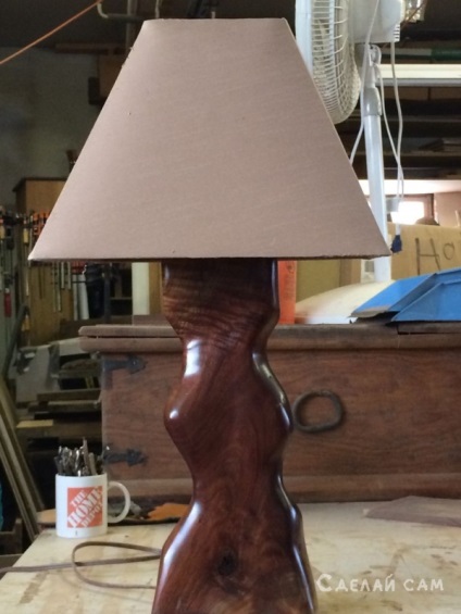 De la un jurnal la o lampă elegantă cu mâinile tale, DIY